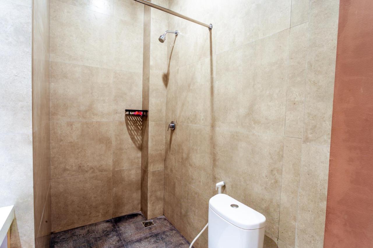 Lega Legi Town House By The Lavana Guest house